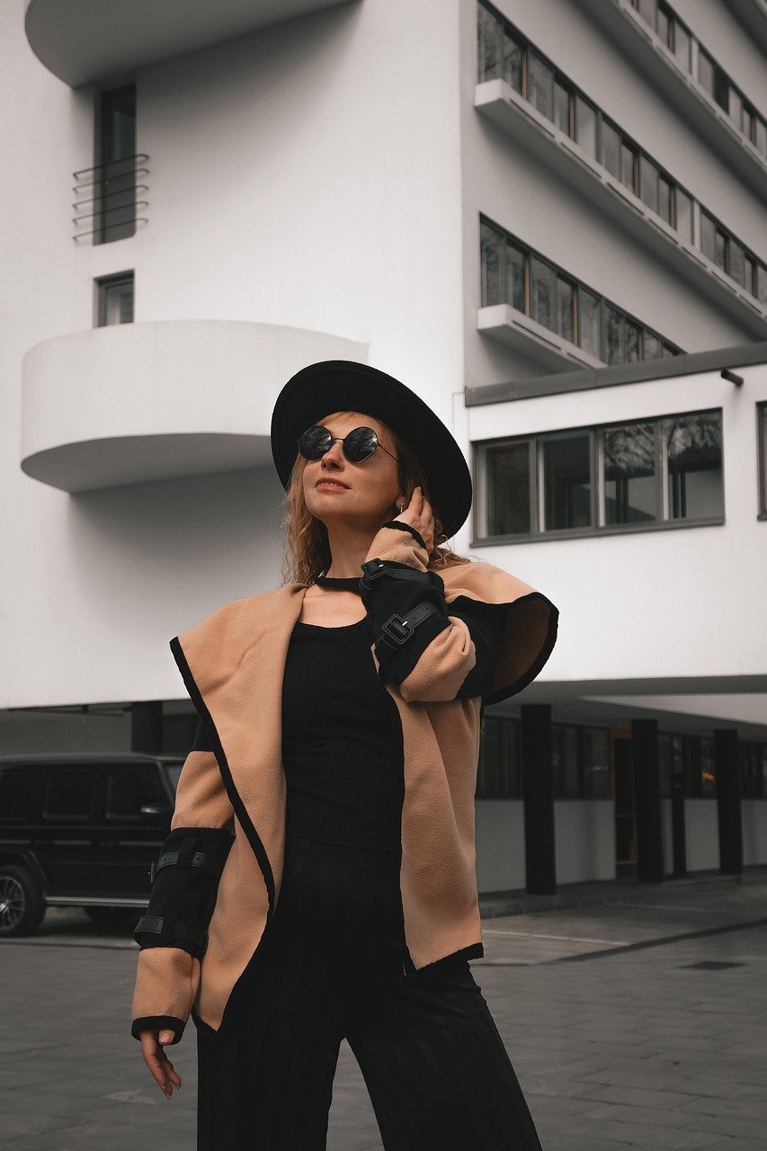 entdecken sie die neuesten fashion-trends, die ihren stil revolutionieren werden. von atemberaubenden looks bis hin zu angesagten accessoires – bleiben sie in der modewelt immer einen schritt voraus.